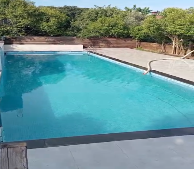 Tepekent'in Doğal Güzelliğine Uyumlu Havuzlar Divan Havuz